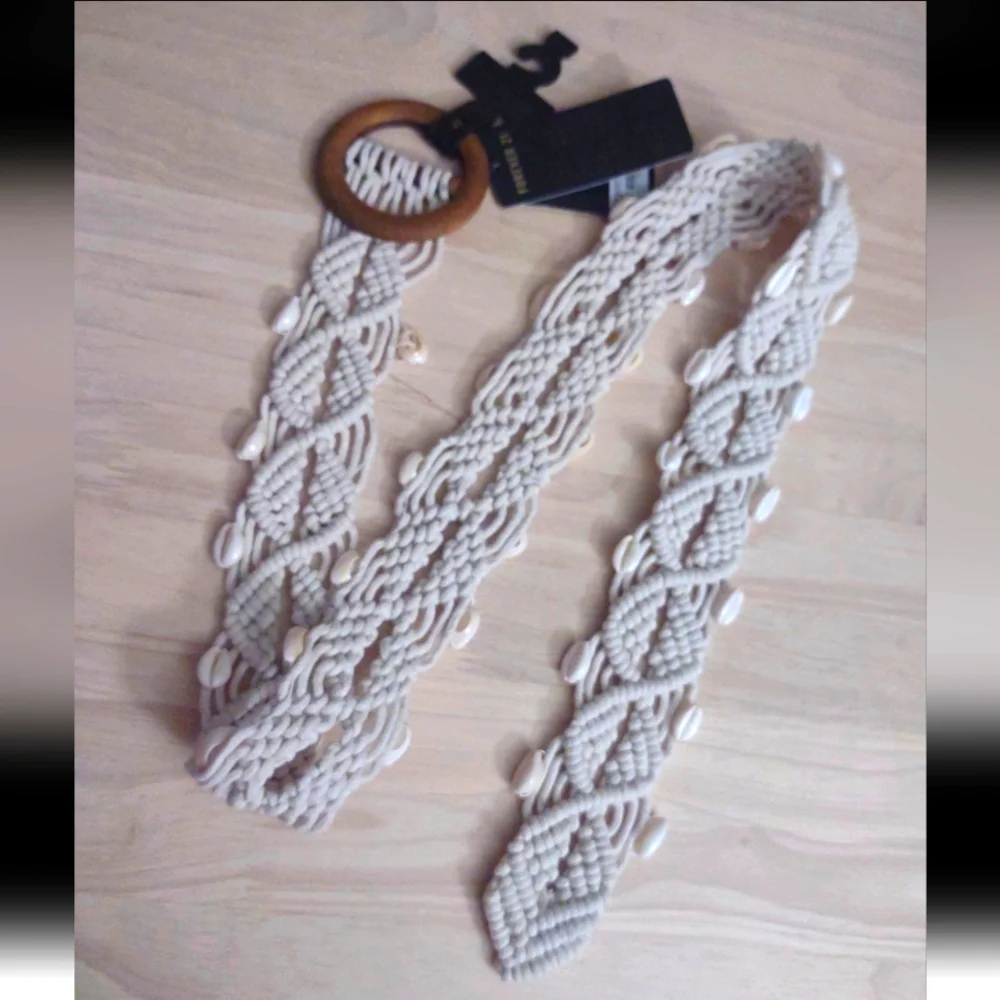 Forever 21 Bohemian Sea Shell Macrame Knit Belt Y2k Beach Sea